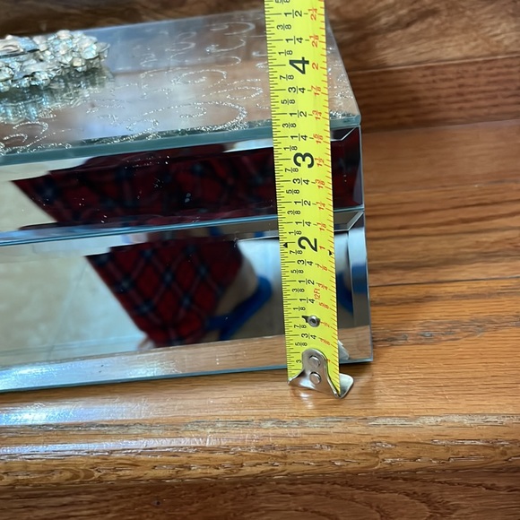 Classic Celebrations Personalized Mirrored Jewelry Box - Picture 10 of 12